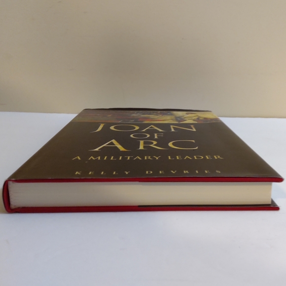 NEW Joan of Arc A Military Leader By Kelly Devries Sutton - Picture 5 of 7